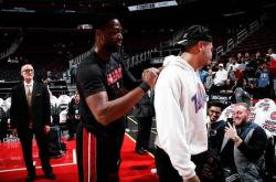 爱游戏体育-澳大利亚队大获全胜，韦恩替补登场破门