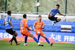 爱游戏下载-包含大连人队长传学子登顶，赛场精彩表现的词条