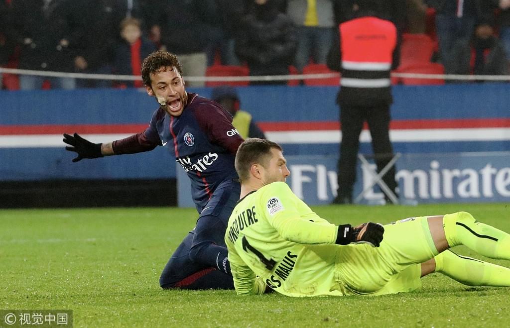 关于卡昂客场爆冷逆袭，夺得关键三分的信息