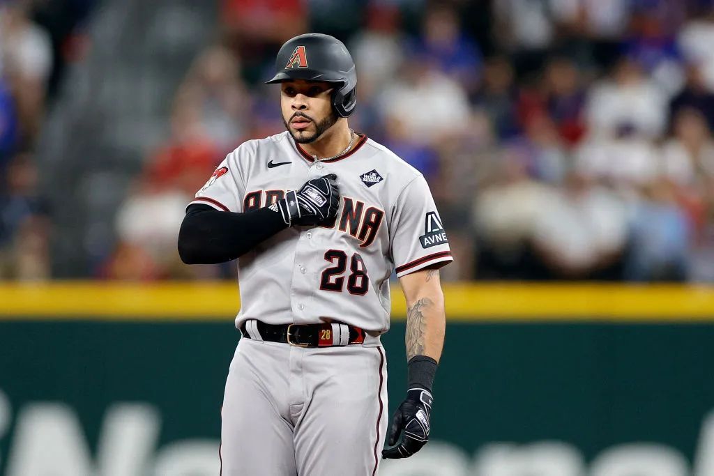 球队签下自由球员，补强薄弱环节的简单介绍