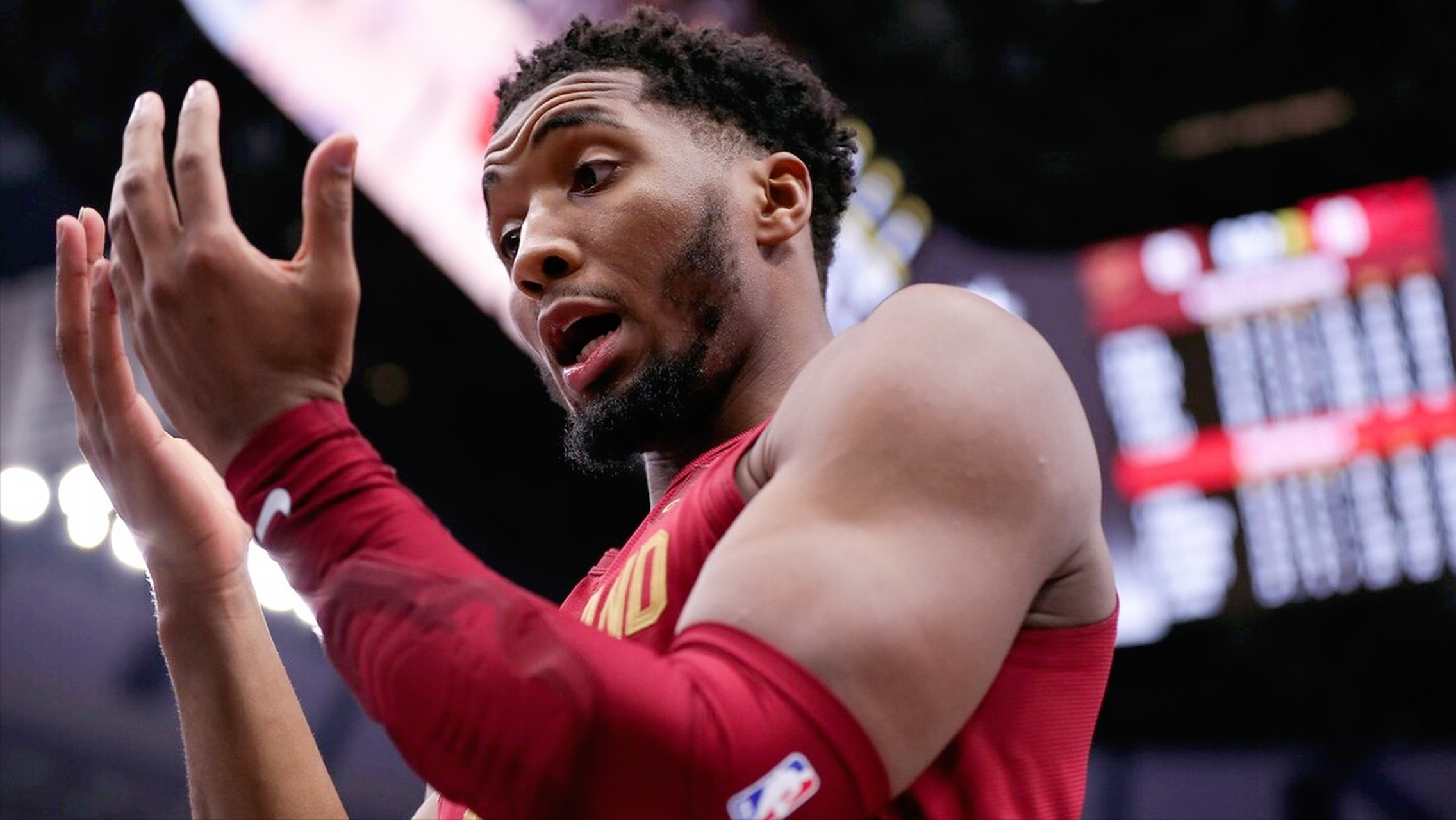 快船轻取公牛，萨姆·米切尔送出助攻