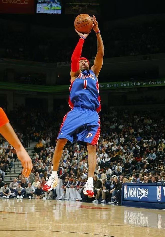 新秀球员大放异彩，取得抢眼表现的简单介绍