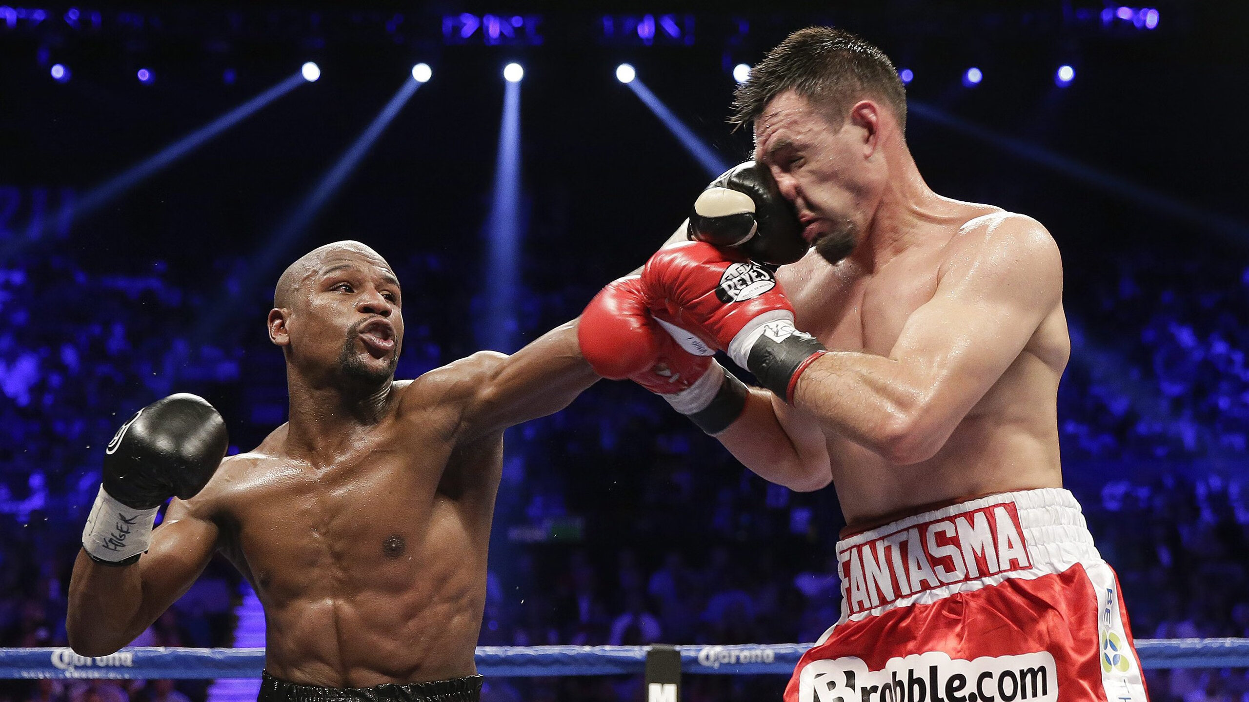 橙衣风暴与蓝白传奇，荷兰碾压韩国背后的战术革命，及阿圭罗纪录之夜的足球启示